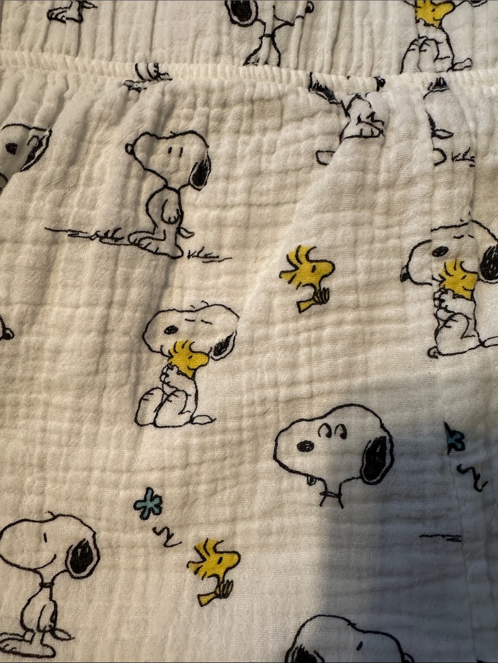 American Eagle Outfitters White Cotton Gauze Lounge Shorts Snoopy & Woodstock - Picture 4 of 6